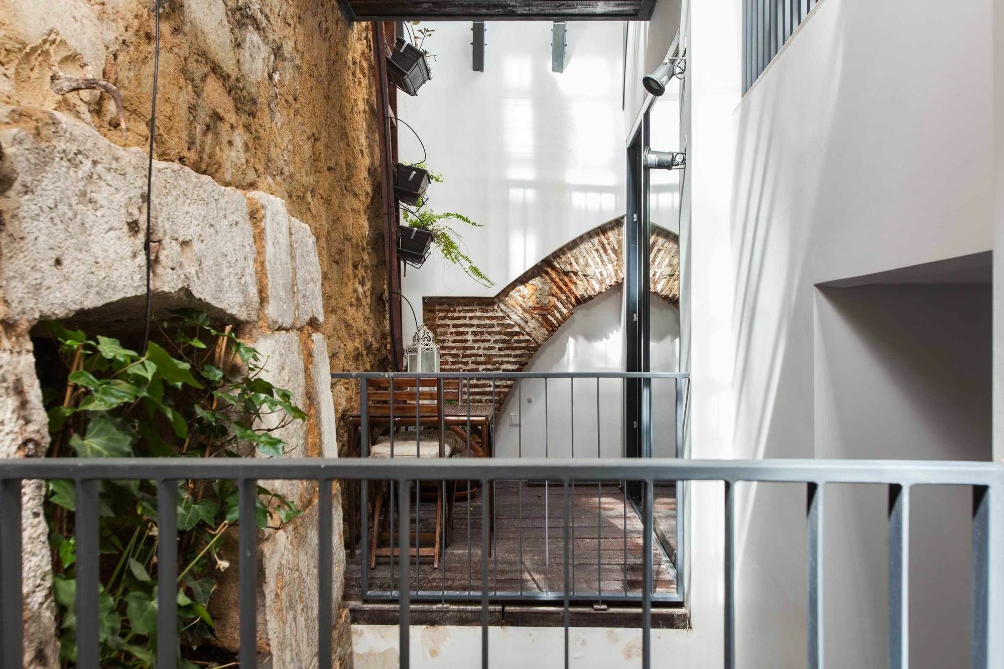 The Old Stables Chiado Apartments Lissabon Exterior foto