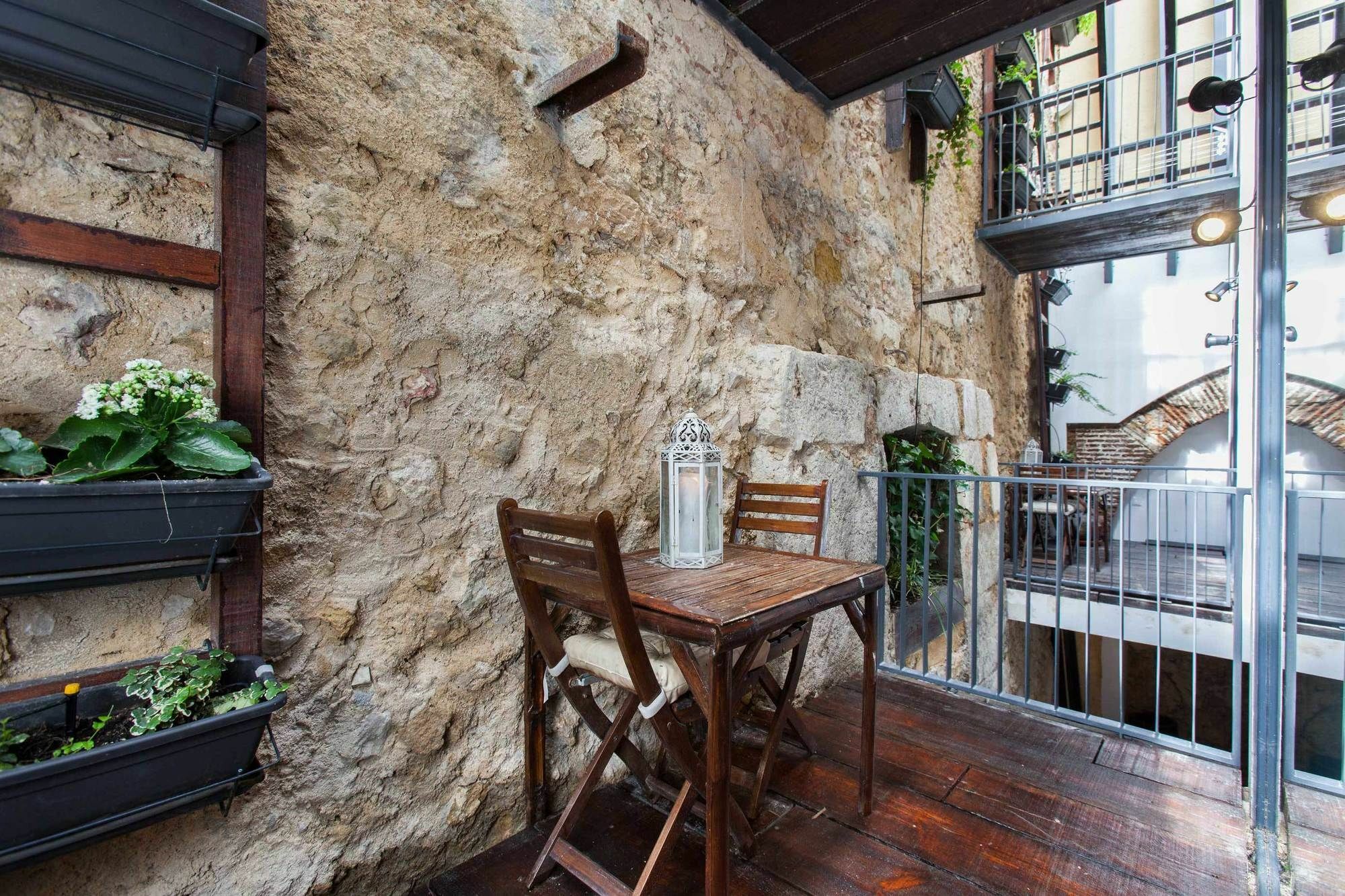 The Old Stables Chiado Apartments Lissabon Exterior foto